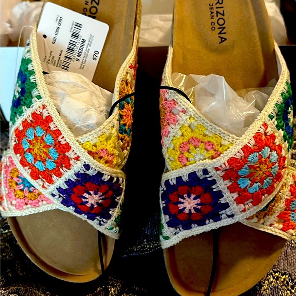 Size 9 crotchet daisy platform sandals